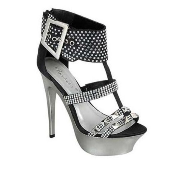 Breckelles Shoes - Black Studded Platform Heels